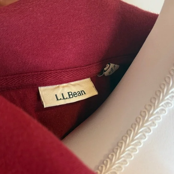 L.L. Bean Women's Red Quilted Jacket - Picture 5 of 5